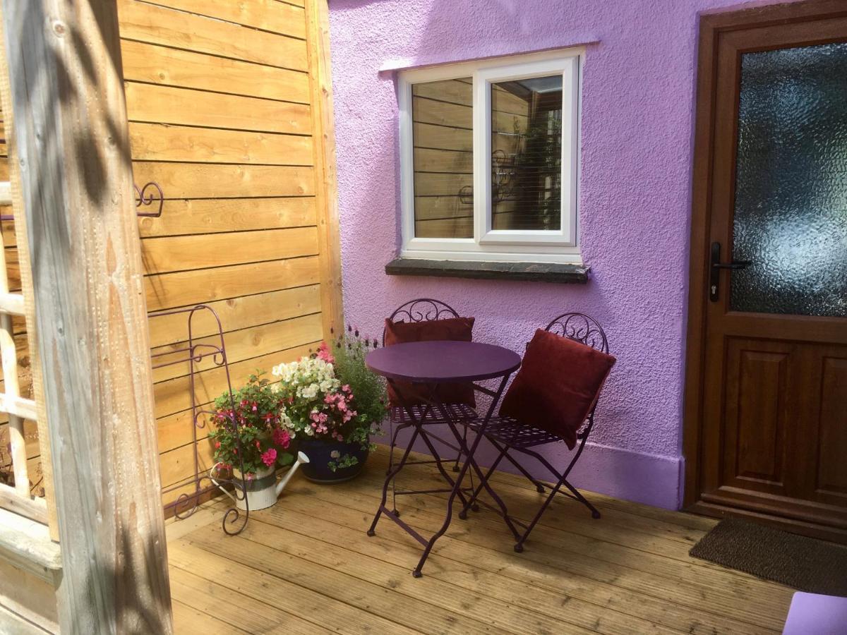 Cute Self-Contained Guest Room With Ensuite And Private Decked Porch In Гластонбери Экстерьер фото